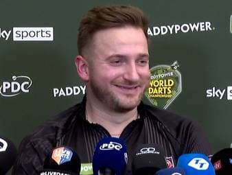 Trotz der Niederlage in der 3. Runde gegen Michael van Gerwen ist Arno Merk nach seinem Aus bei der Darts-WM immer noch überwältigt. Die vergangenen Monate kommen ihm vor "wie ein Fiebertraum".