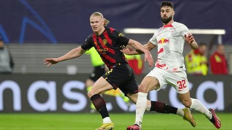 Gvardiol (r.) im Zweikampf mit Erling Haaland