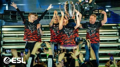 Der FaZe Clan gewinnt eines der engsten und besten IEM Katowice-Finals aller Zeiten