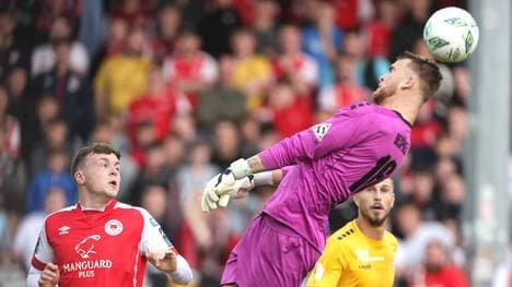 Torhüter Didier Desprez unterlief ein schwerwiegender Fehler