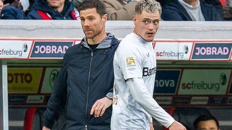 Xabi Alonso und Florian Wirtz am Sonntag in Freiburg