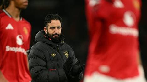 Im Fokus: United-Teammanager Ruben Amorim (M.)