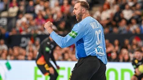 Andreas Wolff reckt die Faust