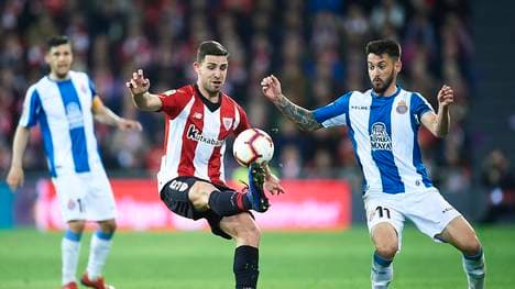 Yeray Alvarez (l.) krönt sein Märchen-Comeback