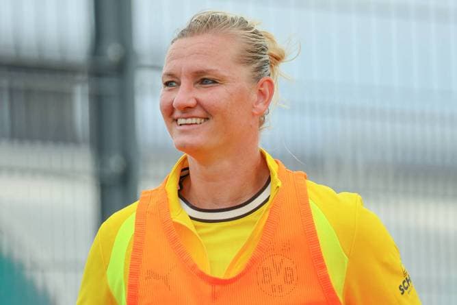 Popp wird neue BVB-Kapitänin