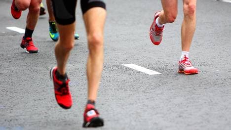 Der Russe Wiktor Ugarow gewann einen Marathon in Japan