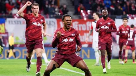 Lois Openda jubelt für RB Leipzig