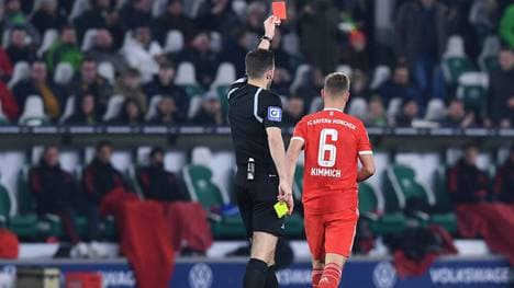 Joshua Kimmich sieht Gelb-Rot