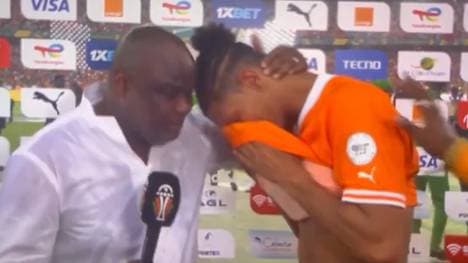 Sébastien Haller bricht in Tränen aus