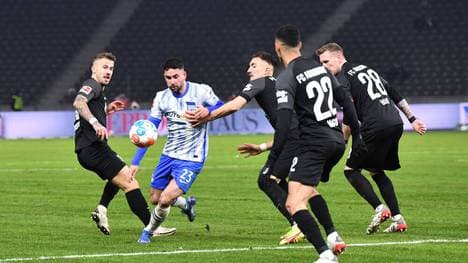 Der FC Augsburg holte gegen Hertha BSC ein 1:1