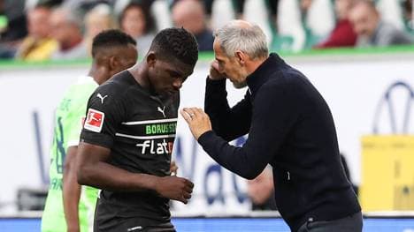 Adi Hütter (r.) baut auf Breel Embolo