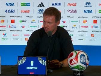 Julian Nagelsmann reagiert auf der Pressekonferenz nach dem deutschen WM-Aus gegen Paraguay auf Fragen zu seiner Zukunft. Der Bundestrainer glaubt, ein ziemlich genaues Bild von der öffentlichen Meinung zu seiner Person zu haben.