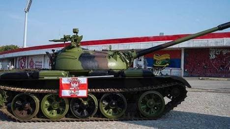 Vor dem Rückspiel in der Champions-League-Qualifikation sorgte dieser Panzer für Aufregung