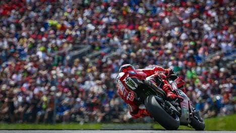 -MotoGP-Stars locken weiter die Massen