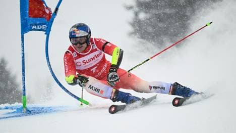 Marco Odermatt beim Riesenslalom in Adelboden
