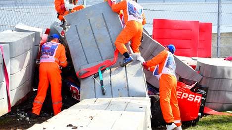 Diese Techpro-Barrieren sorgten dafür, dass Sainz seinen Horrorcrash fast unverletzt überstand