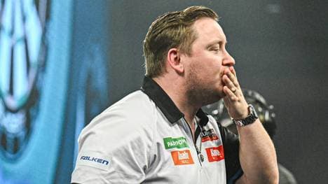 Martin Schindler schrammt an einem 9-Darter vorbei