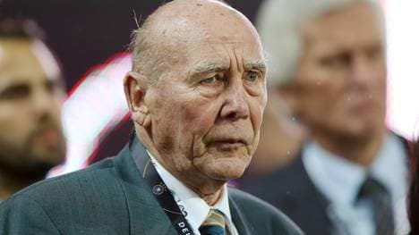 Horst Eckel ist nach seinem Sturz wieder zu Hause