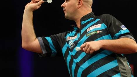 Darts: Rob Cross setzt sich gegen Pietreczko durch