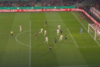 Wirbel um Bayern-Tor: Gräfe findet es "inakzeptabel"