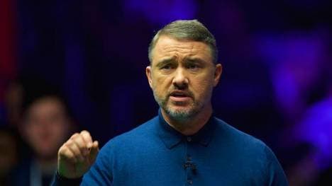Stephen Hendry feiert bei den European Masters sein Comeback