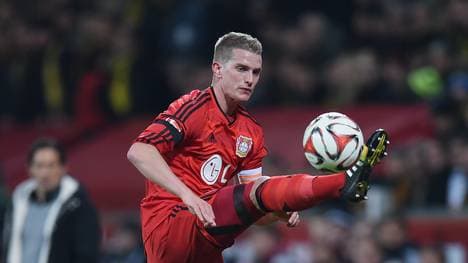 Lars Bender von Bayer 04 Leverkusen v Borussia Dortmund - Bundesliga
