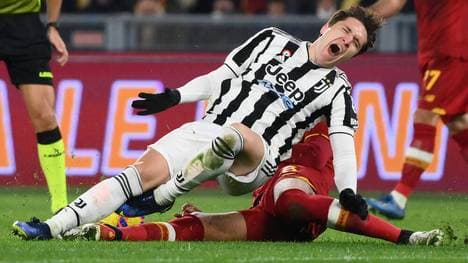 Federico Chiesa wurde böse umgegrätscht