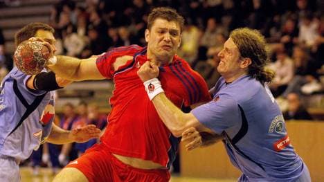 Alexey Rastvortsev (M.) bei einem Länderspiel mit Russland im Jahr 2010