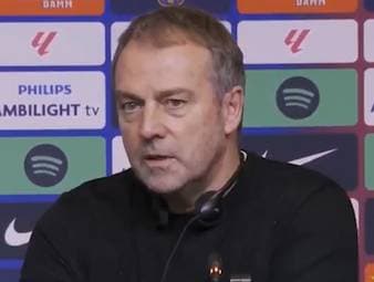 Beim 3:0-Sieg des FC Barcelona über Real Oviedo erzielt Lamine Yamal ein Tor per Fallrückzieher. Hansi Flick spricht über den Treffer des Youngsters, betont aber auch eine andere Aktion des Spaniers.