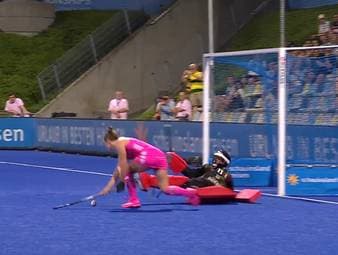 Die deutschen Hockey-Frauen versetzen das Publikum bei der Heim-EM in Ekstase. Ein dramatischer Halbfinal-Sieg im Penaltyschießen gegen Belgien lässt die Danas nun von Gold träumen. 