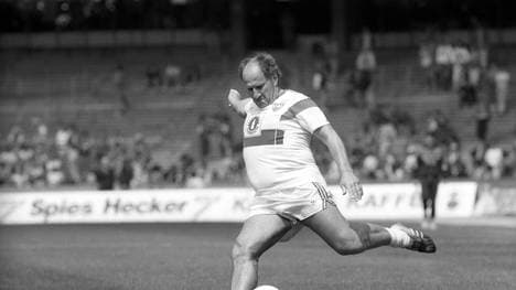 Buffy Ettmayer im Trikot des VfB Stuttgart