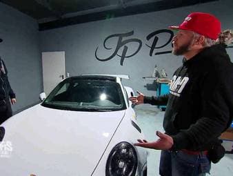 Die beiden Ruhrpott-Originale Sid und JP geben im Kultformat „Die PS Profis – Mehr Power aus dem Pott“ auf SPORT1 wieder Vollgas: Heute helfen die Dortmunder Zuschauerkandidatin Claudia, die sich in einen Alfa Romeo verliebt hat. Dennoch sucht sie in erster Linie einen soliden Kombi, der genügend Platz für ihre Familie bietet. Sidney und Jean Pierre werden bei ihrer Suche nach schicken Alternativen und natürlich einem Alfa von drei tatkräftigen Praktikantin unterstützt.