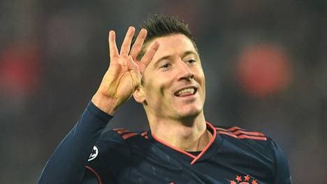 Robert Lewandowski erzielte in Belgrad vier Tore - in Rekordzeit
