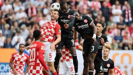 Frankfurt erringt Remis in Unterzahl