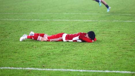 Takashi Uchino will im Boden versinken