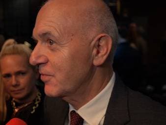 DFB-Präsident Bernd Neuendorf spricht über die bevorstehende WM-Auslosung. Dabei macht er deutlich, dass es bei einer Weltmeisterschaft keine leichten Gegner gibt und niemand unterschätzt werden darf.