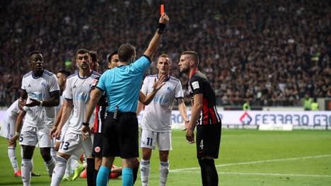 Ante Rebic sah gegen Racing Straßburg im Eintracht-Trikot die Rote Karte.