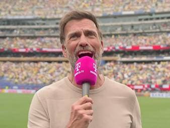 Vor dem Achtelfinale zwischen Brasilien und Norwegen machen die skandinavischen Fans das, was sie am besten können: Rudern. Da bekommt selbst Jürgen Klopp Gänsehaut.