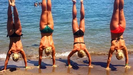 Theresa Nielsen postet erneut heiße Schnappschüsse von sich und ihren Teamkolleginnen