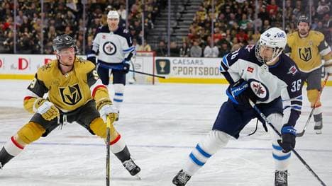 Morgan Barron (r.) spielte trotz Gesichtsverletzung