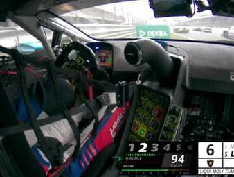 Crash gleich zu Beginn des ADAC GT Masters