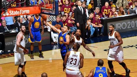 Steph Curry kam im vierten Finalspiel auf 38 Punkte, 6 Assists und 5 Rebounds für die Warriors