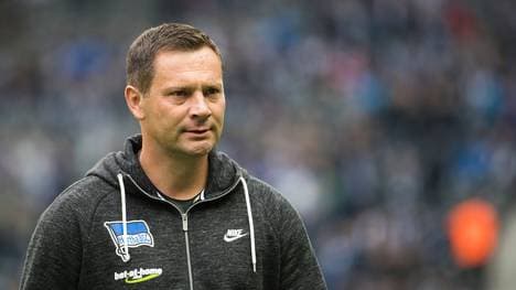 CORRECTION-FBL-GER-BUNDESLIGA-HERTHA-BERLIN-HAMBURG