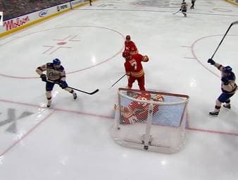 Im kanadischen Duell mit den Calgary Flames gelingt Leon Draisaitl für seine Edmonton Oilers ein besonderes Kunststück. Kurz vor Weihnachten präsentiert sich der Deutsche in Torlaune.