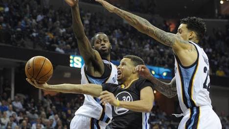 Golden State Warriors v Memphis Grizzlies
