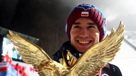 Kamil Stoch hat den Rekord von Sven Hannawald eingestellt und alle vier Spiele bei der Vierschanzentournee gewonnen