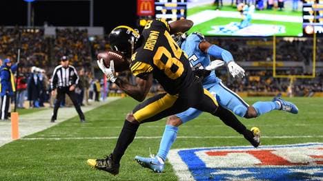 Tennessee Titans v Pittsburgh Steelers