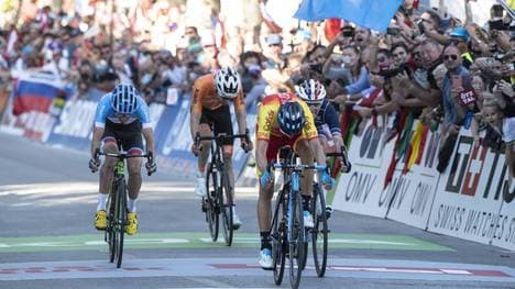 Alejandro Valverde (2.v.r.) gewann bei der WM 2018 in Österreich Gold