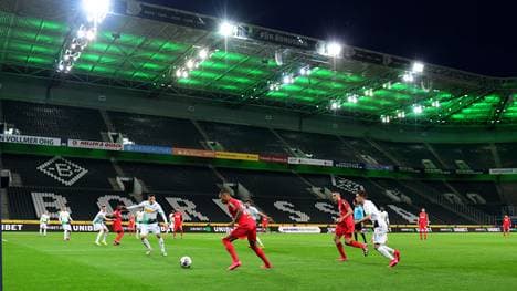 Ein bald gewohntes Bild? Nach Leopoldina-Präsident Haug könnten Spiele ohne Zuschauer bis Herbst 2021 die Bundesliga prägen