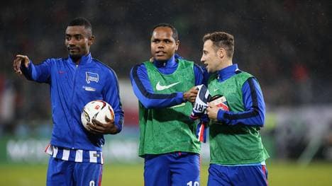 Ronny (M.) spielte bei Hertha an der Seite von Salomon Kalou (l.)